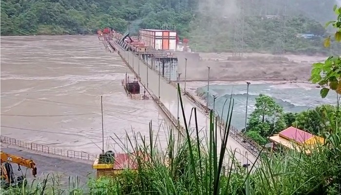 তিস্তা ব্যারেজ খুলে দিয়ে বাংলাদেশকে ডুবিয়ে দিলো ভারত