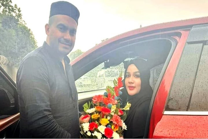 দেশে ফিরলেন মাহির স্বামী রাকিব সরকার