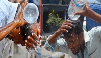 তীব্র তাপপ্রবাহ নিয়ে আবহাওয়া অধিদপ্তরে...