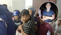 আদালতে সাবেক বিচারপতি মানিক, ডিম-জুতা নি...